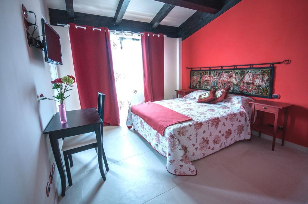 أغروبولي B&B I Fiori Del Mare الغرفة الصورة